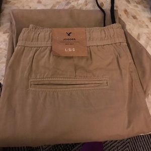 NWT, American Eagle jogger kakhi pants.